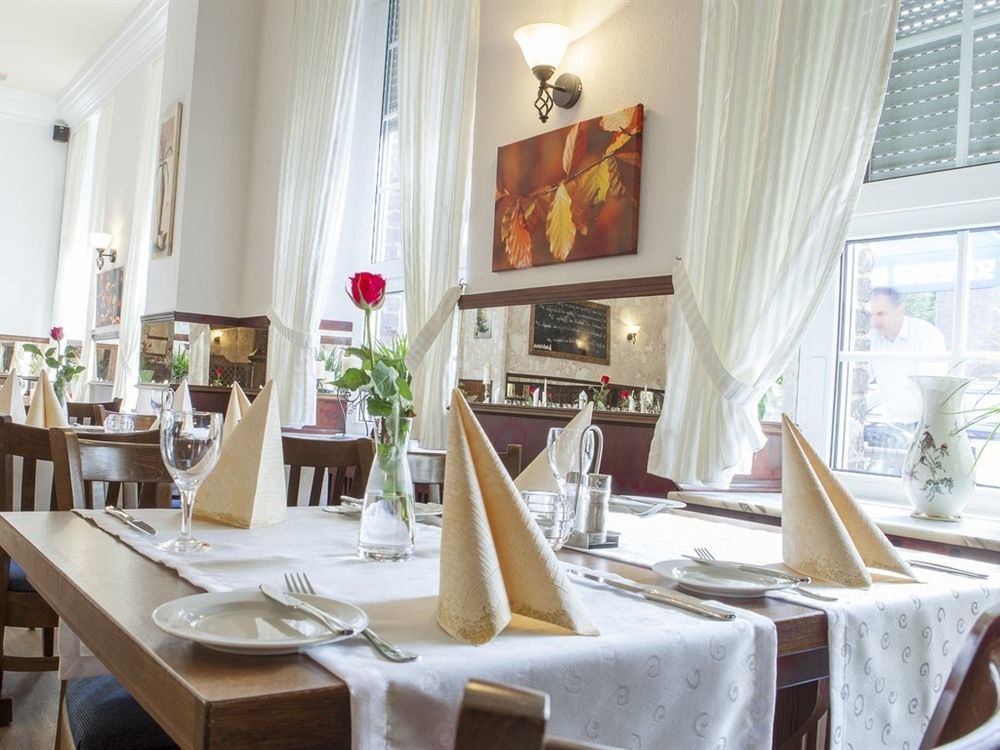 Hotel Schugt Brauweiler エクステリア 写真