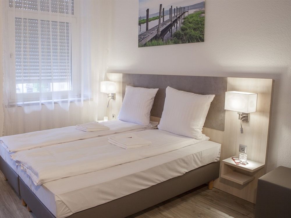 Hotel Schugt Brauweiler エクステリア 写真