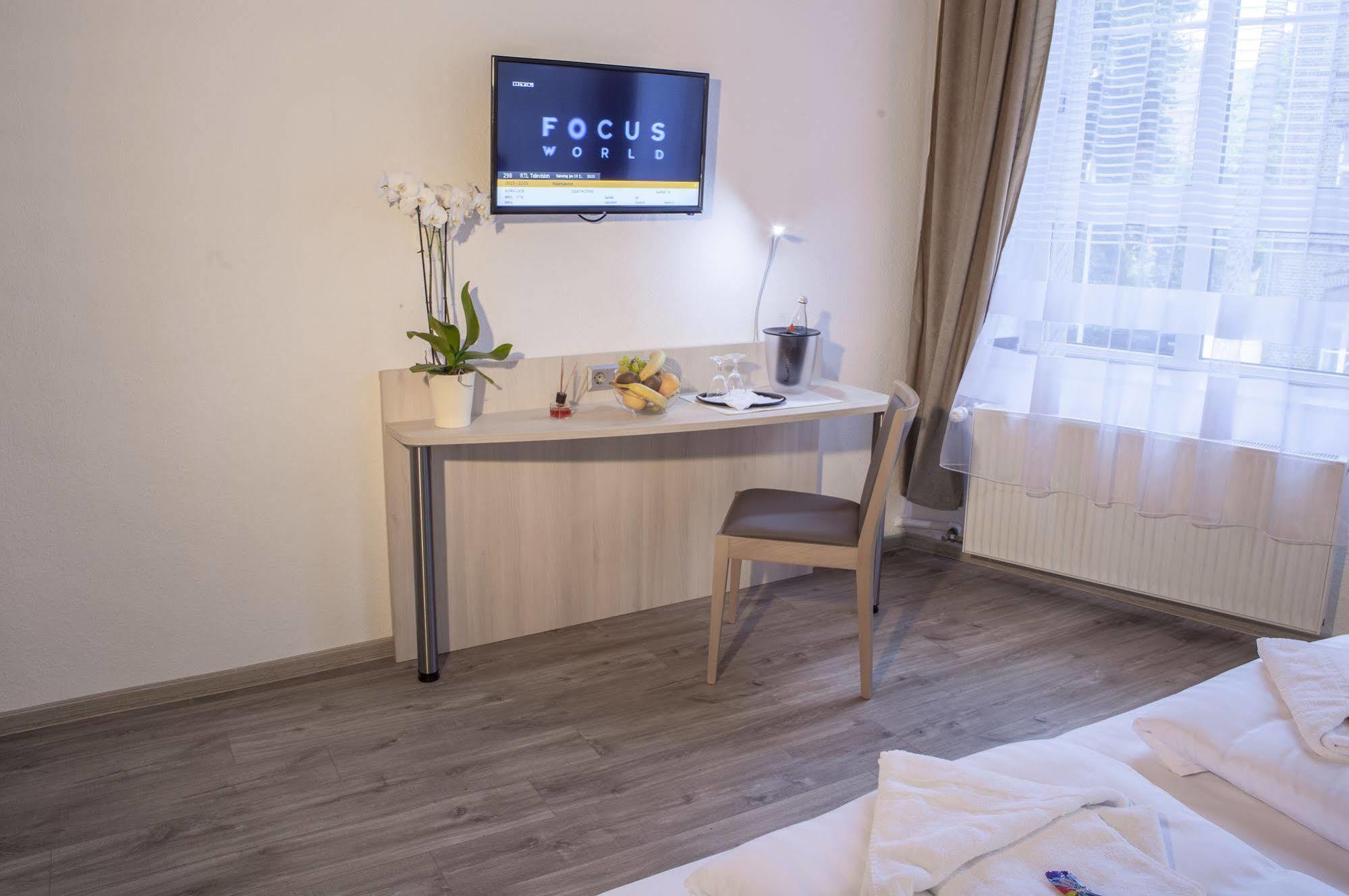 Hotel Schugt Brauweiler エクステリア 写真